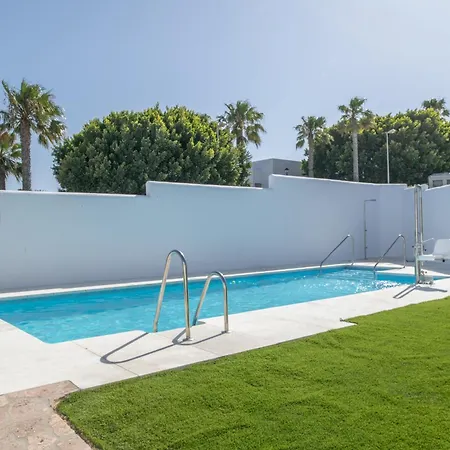 Casa Panorama - With Shared Pool Hébergement de vacances *